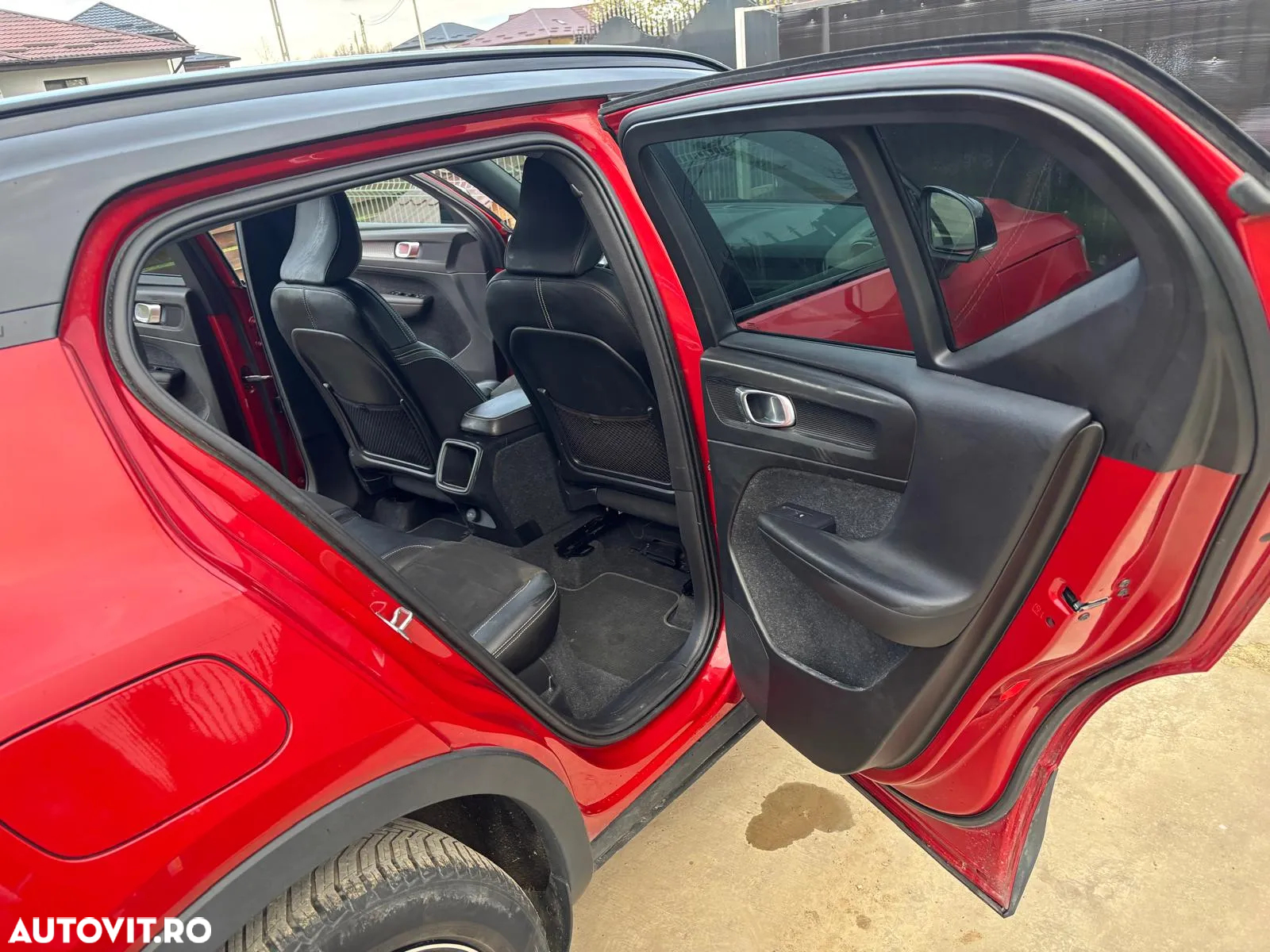 Volvo XC 40 T3 R-Design - 4