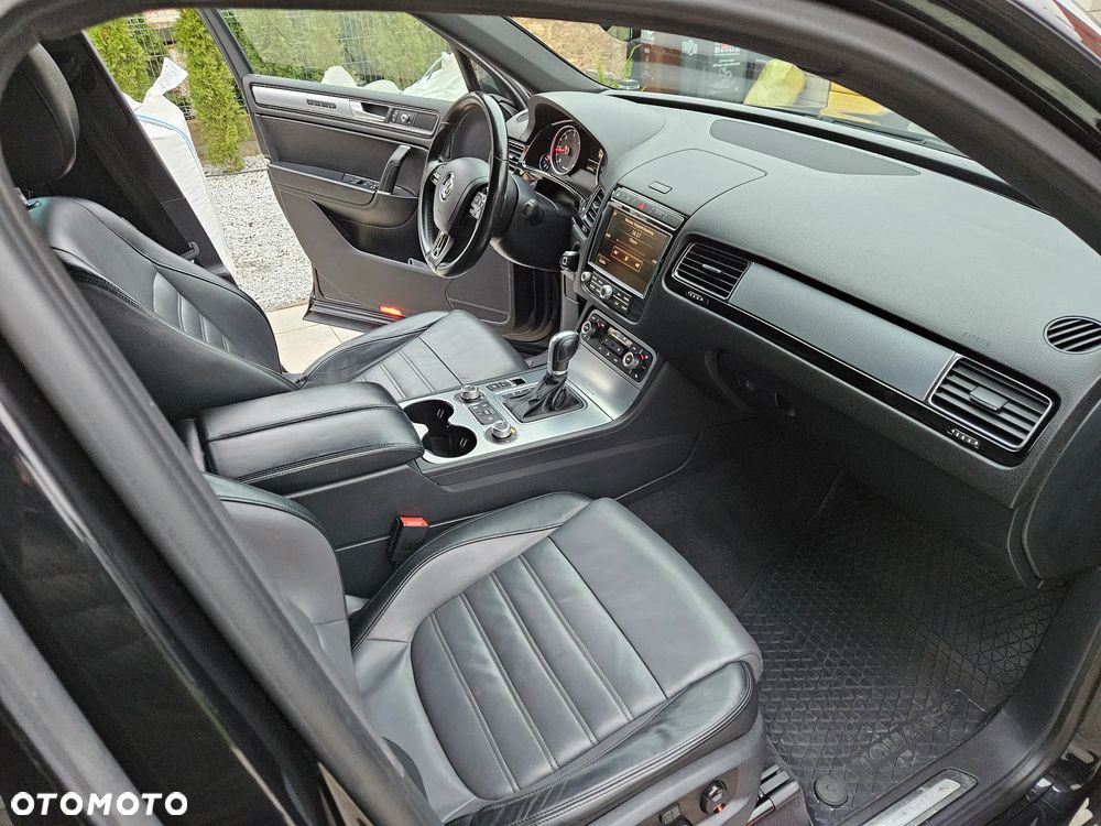 Volkswagen Touareg 3.0 V6 TDI BMT Perfectline R-Style - 8