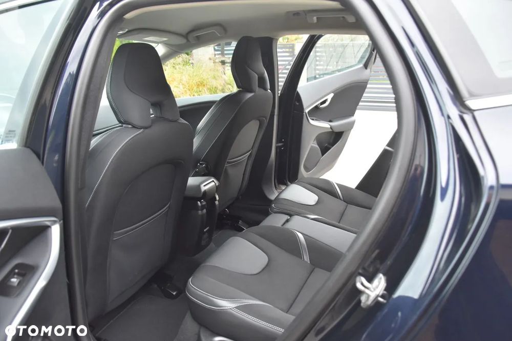Volvo V40 D2 Momentum - 13