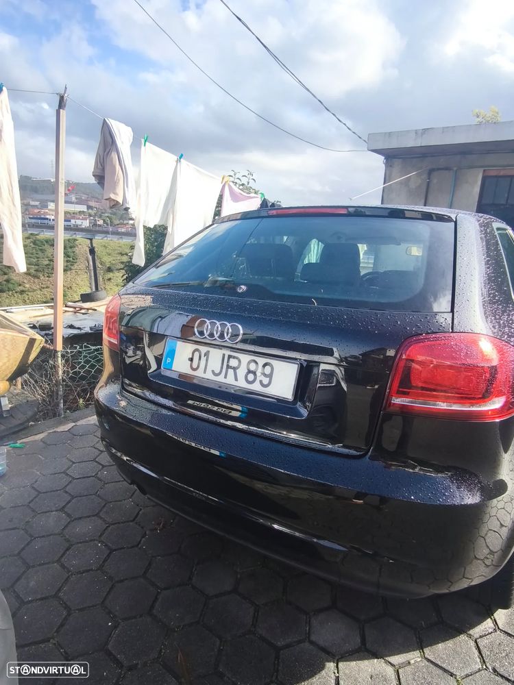 Audi A3 1.6 TDI Attraction - 4
