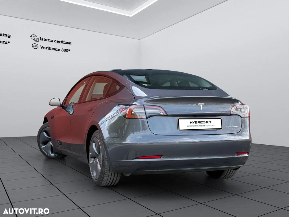 Tesla Model 3 Long Range - 4