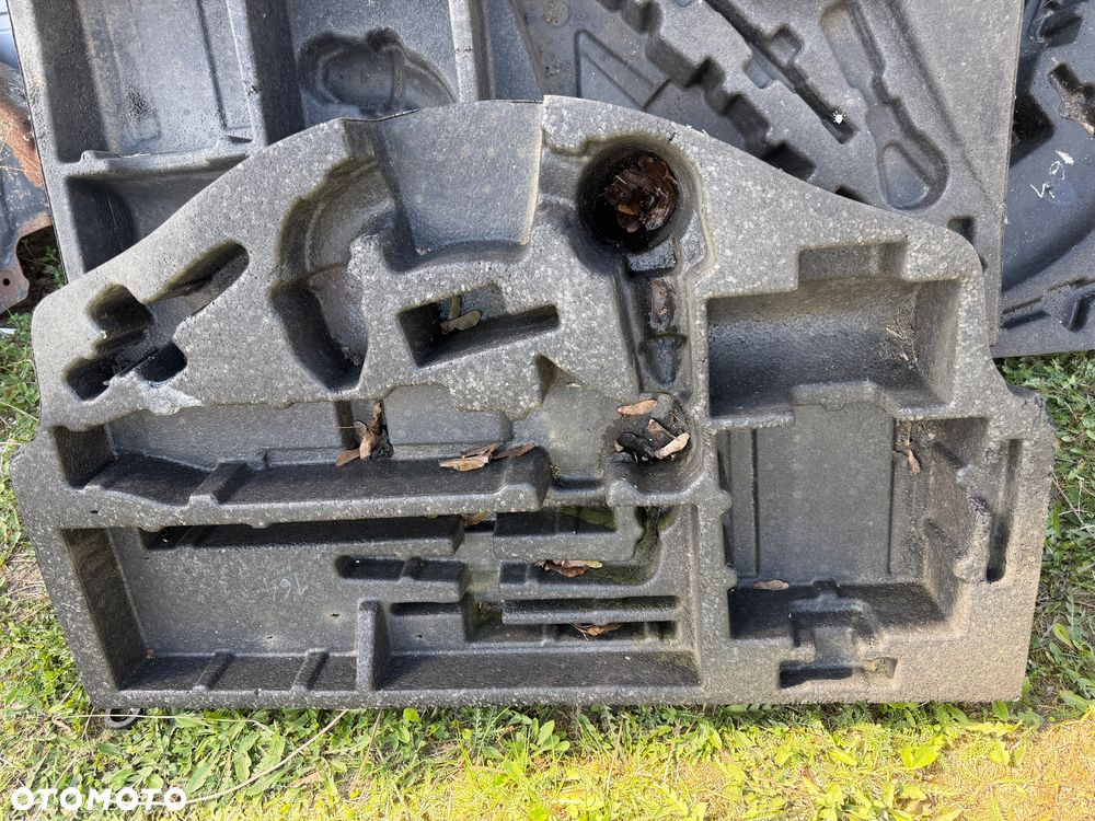 MERCEDES R 251 ML GL 164 styropian wkład koła zapasowego narzędzi lewarka - 3