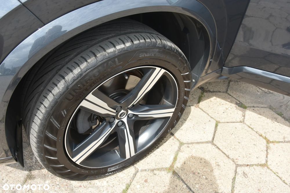 Volvo XC 90 D5 SCR AWD R-Design - 33