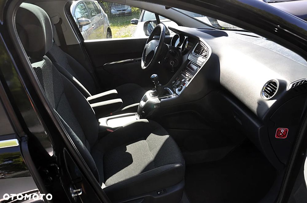 Peugeot 5008 2.0 HDi Family - 24