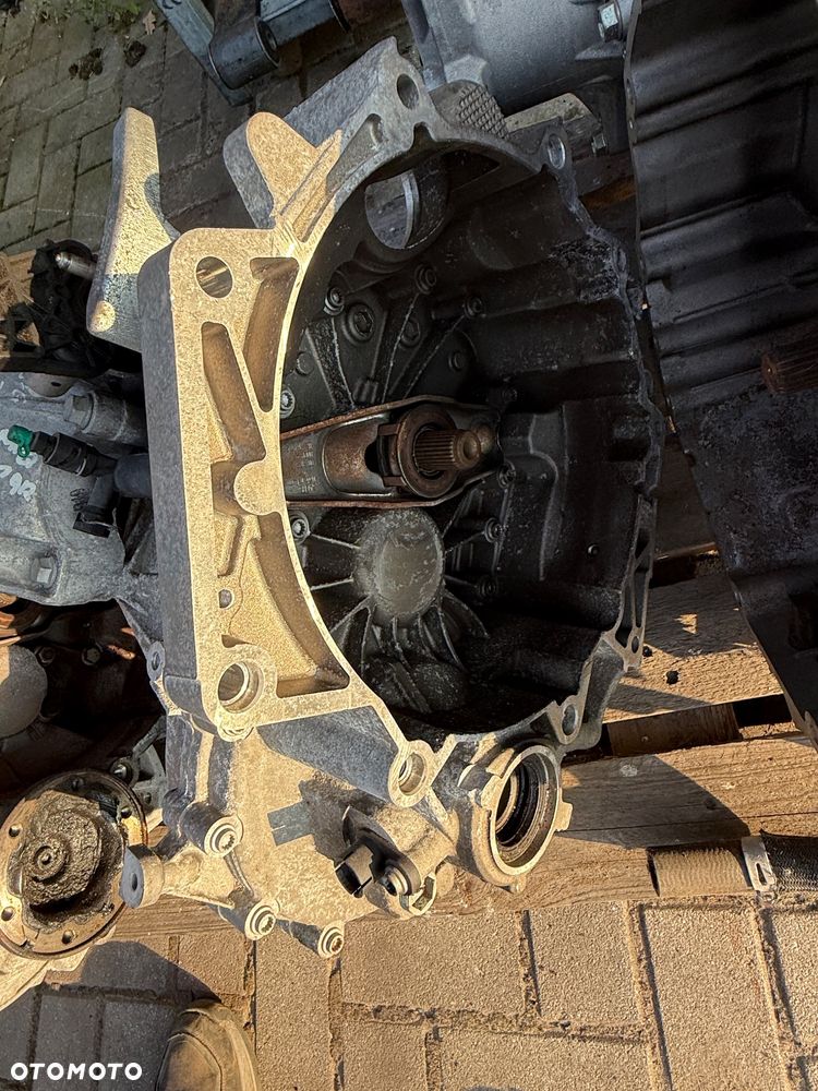 SKRZYNIA BIEGÓW   VW SKODA KAMIQ  1.0 TSI