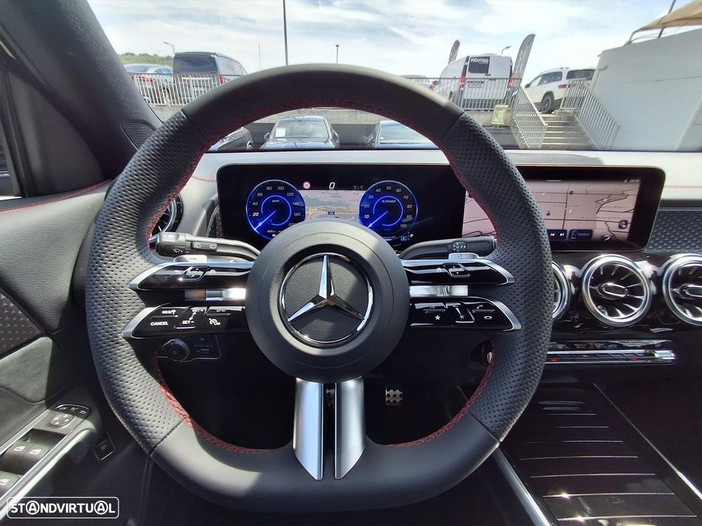 Mercedes-Benz EQB - 14