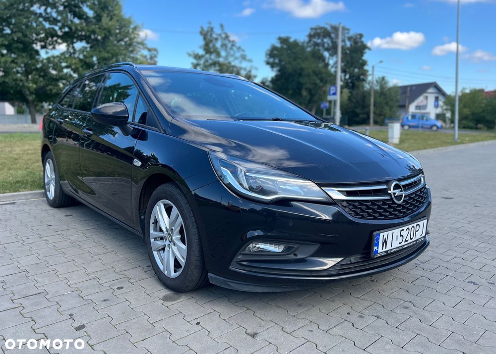 Opel Astra V 1.6 CDTI Dynamic S&S - 2