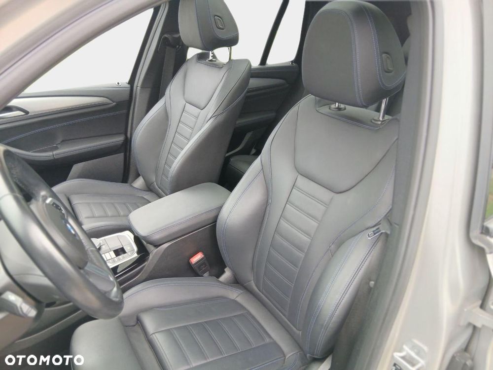 BMW iX3 80kWh Impressive - 14