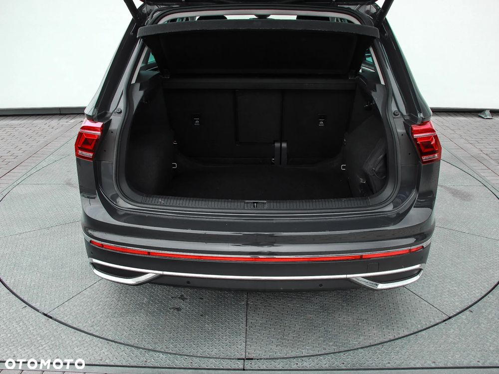 Volkswagen Tiguan - 11