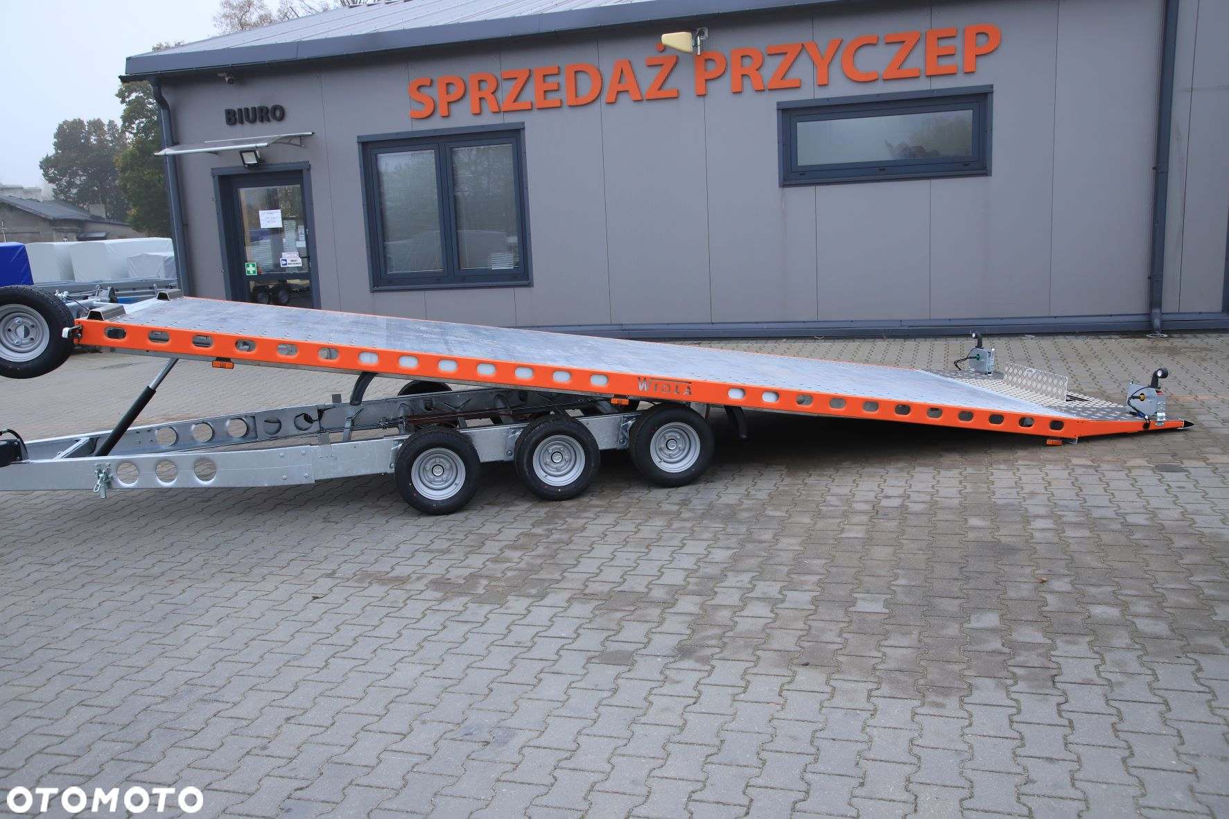 Wiola Uchylna L35G55P 5.5x2.08 3 osie Koła 195 R10 C - 12