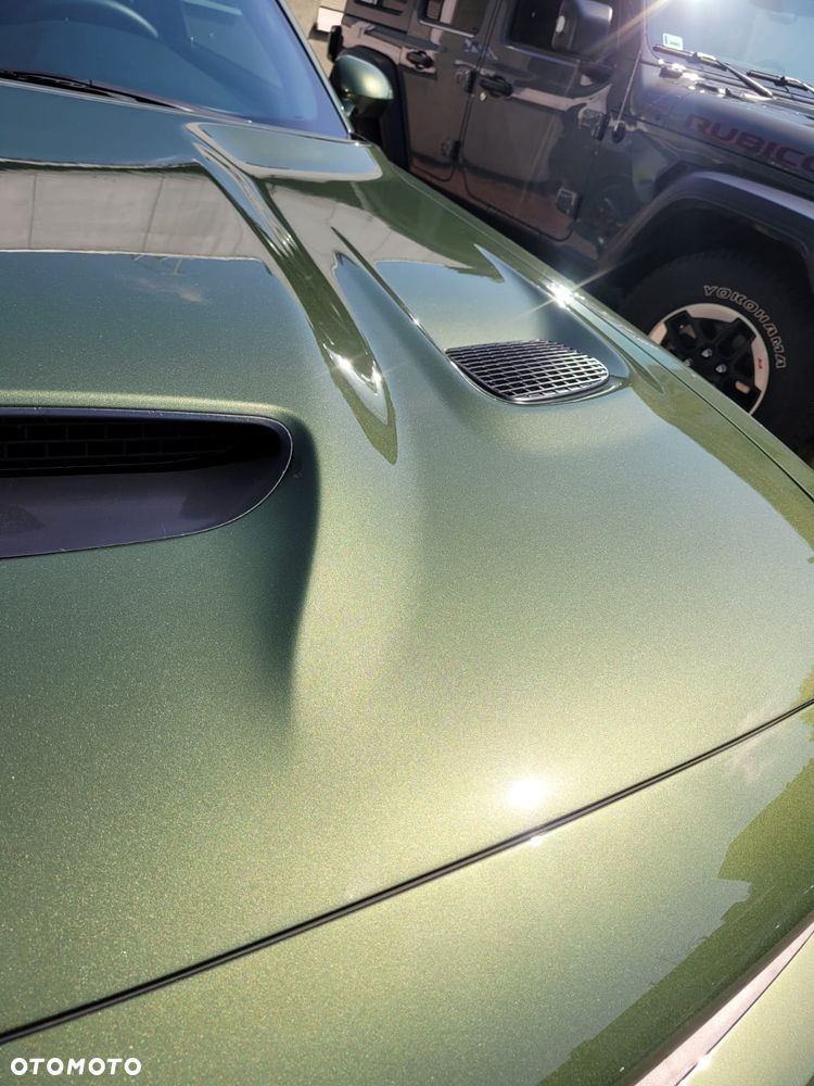 Dodge Challenger 6.4 Scat Pack - 12