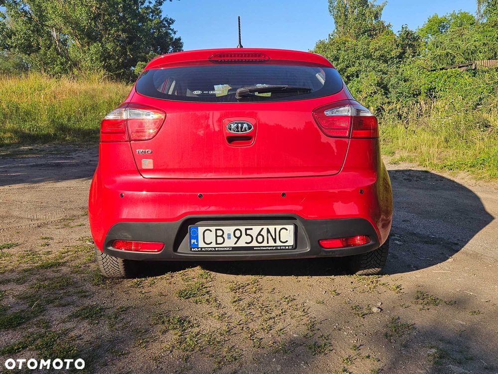Kia Rio - 4