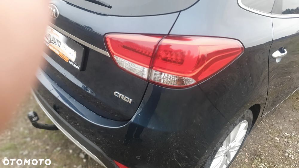 Kia Carens 1.7 CRDi 115 Dream Team Edition - 17