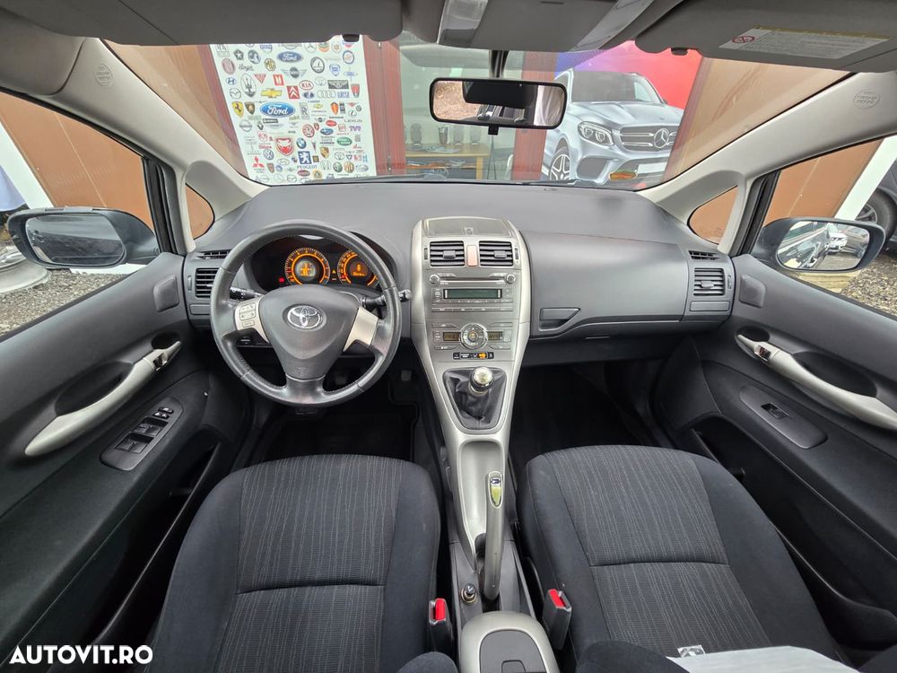 Toyota Auris 1.4 VVT-i Luna - 10