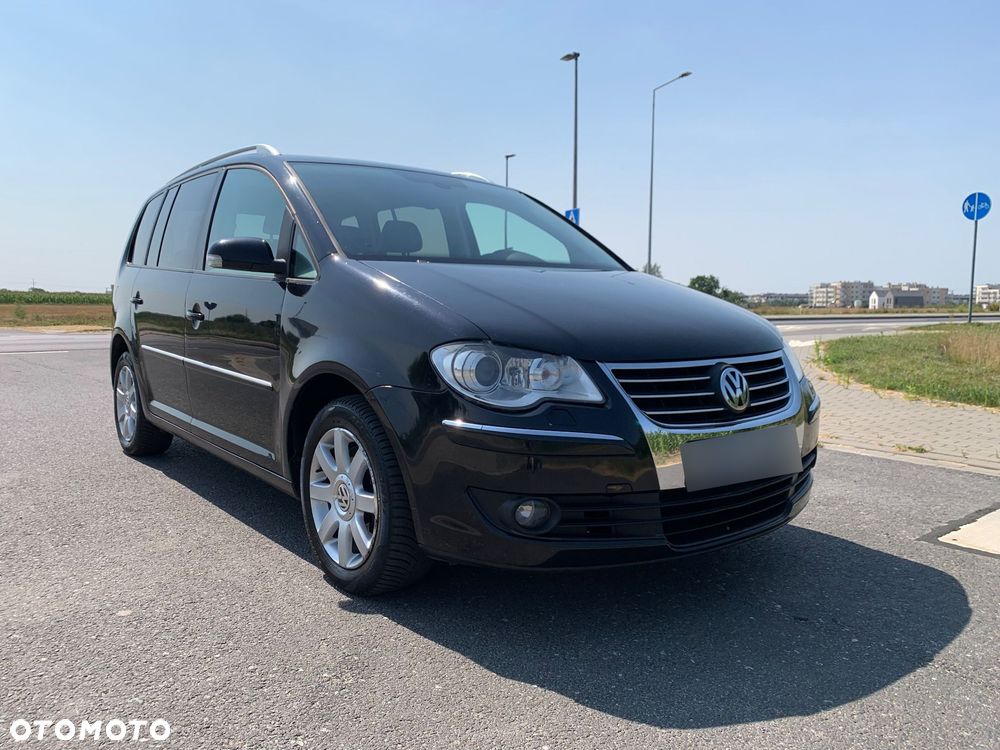 Volkswagen Touran 2.0 TDI DPF Highline - 1