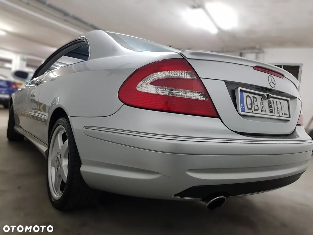 Mercedes-Benz CLK - 24