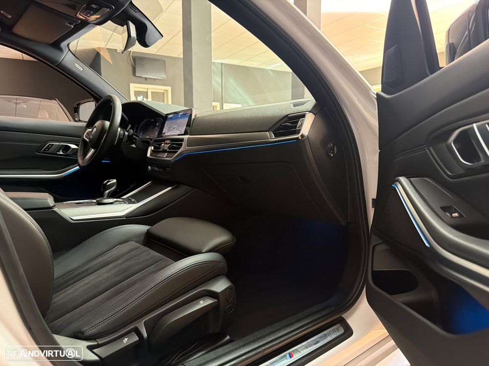 BMW 330 e Pack Desportivo M Auto - 15