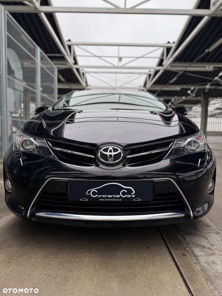 Toyota Auris 2015 photo 3