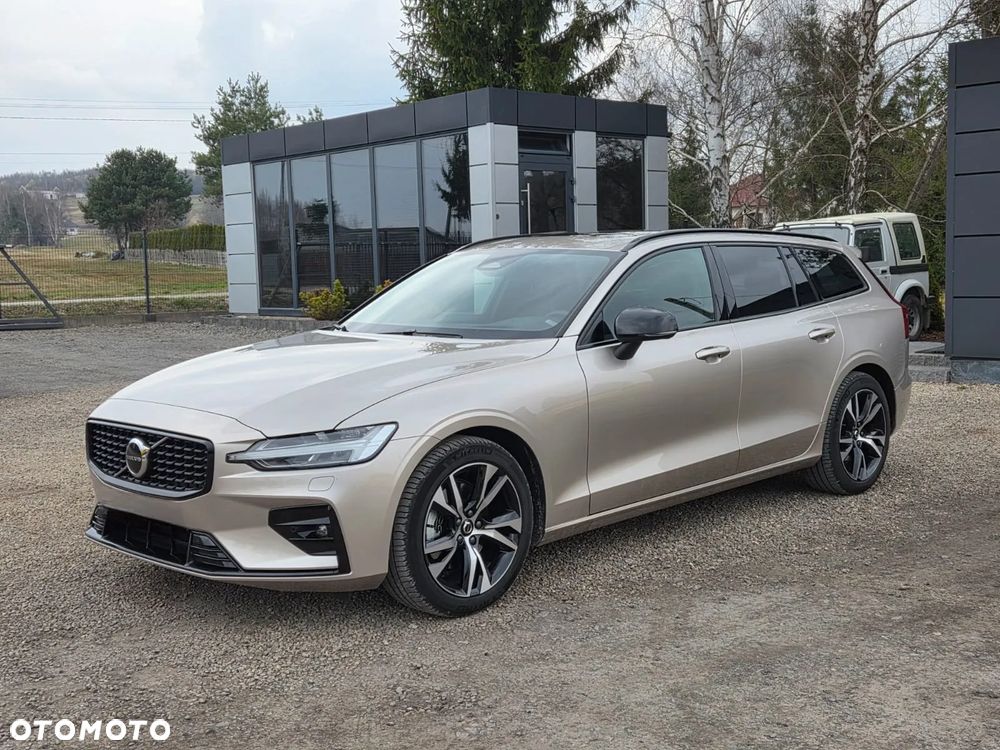 Volvo V60 B4 B DKG Ultra Dark - 2