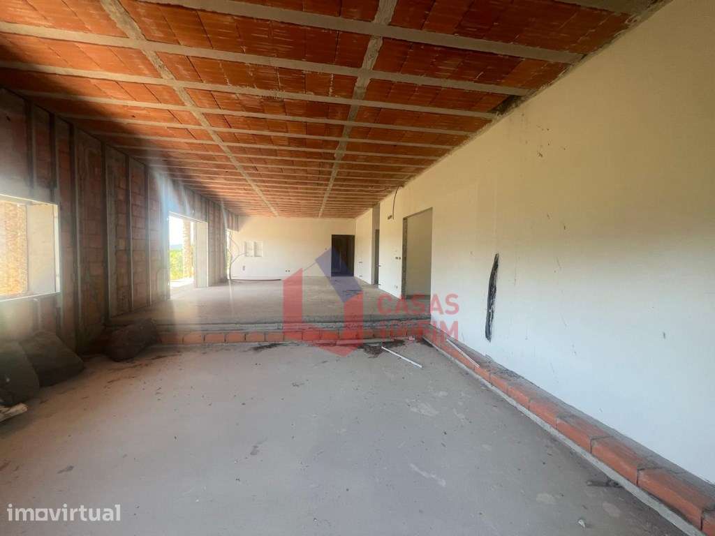 Quinta Rural com 12.806m2, com moradia térrea de 3 quartos em const... - Grande imagem: 4/27