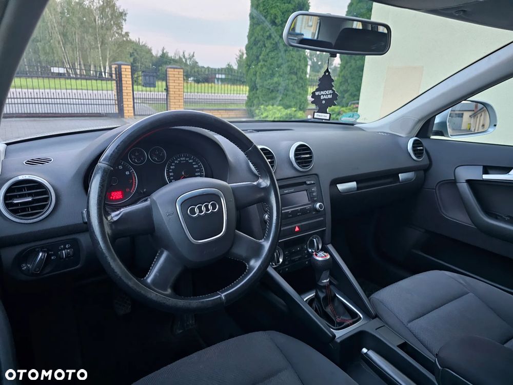 Audi A3 Sportback 1.6 Attraction - 11