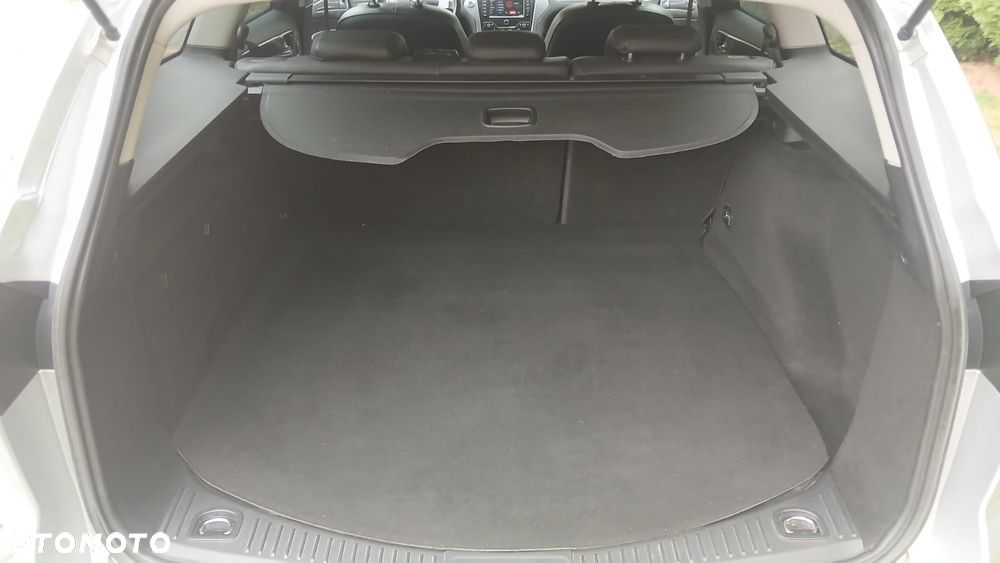 Ford Mondeo 2.0 TDCi Ghia - 14