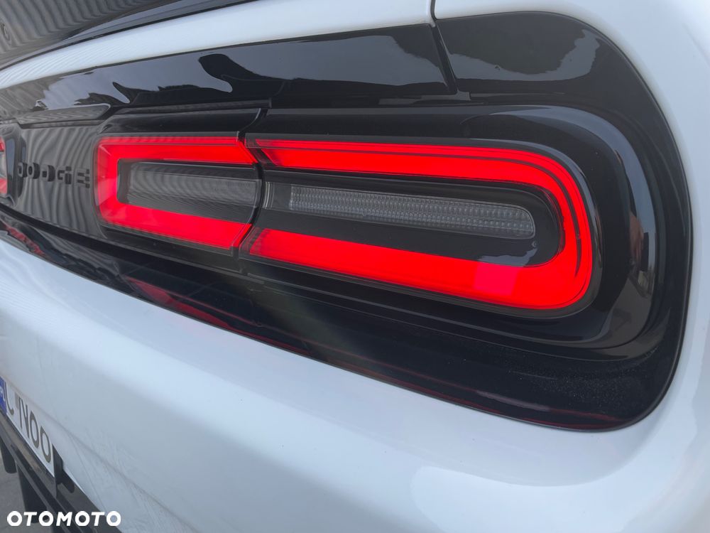 Dodge Challenger 5.7 R/T - 11
