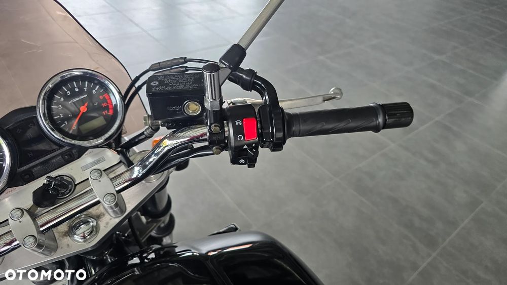Suzuki GSX - 21