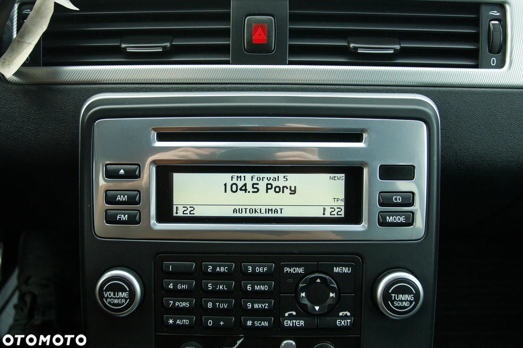 Volvo V70 2.5T R-Design Summum - 27