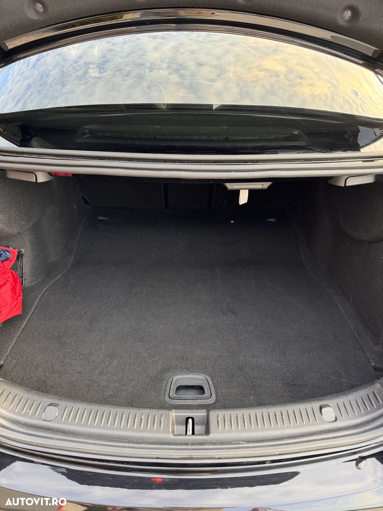 Mercedes-Benz E 220 d Aut. - 10