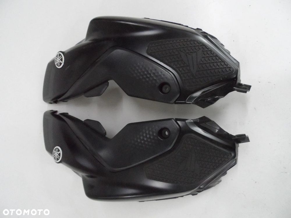Yamaha MT07 boczek osłona zbiornika P L - 2