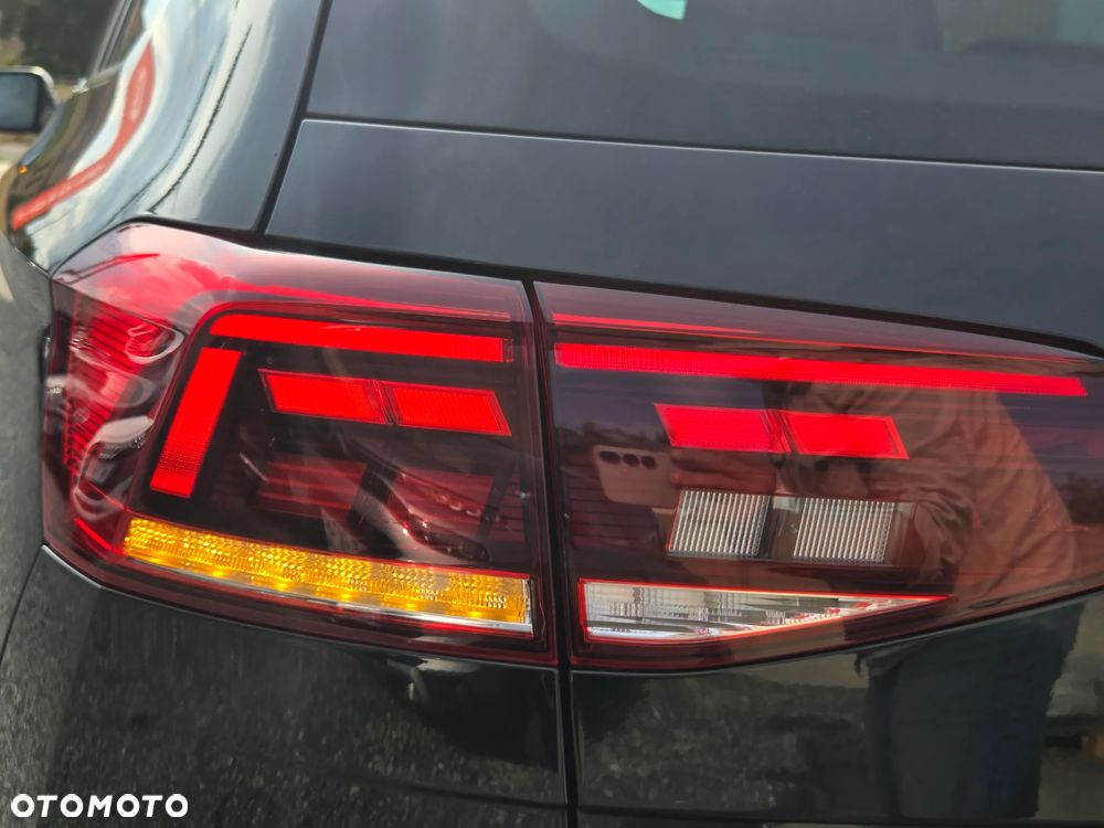 Volkswagen Passat 1.5 TSI EVO Elegance DSG - 31