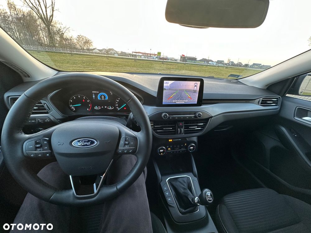 Ford Focus 1.0 EcoBoost Titanium X - 13