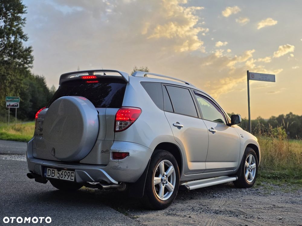 Toyota RAV4 - 3