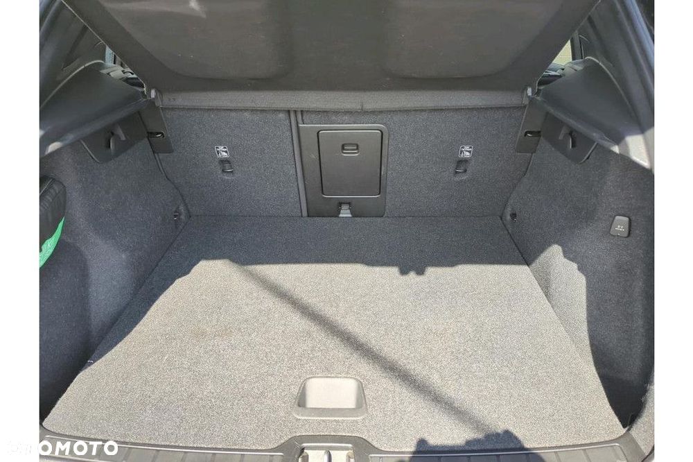 Volvo XC 40 - 9