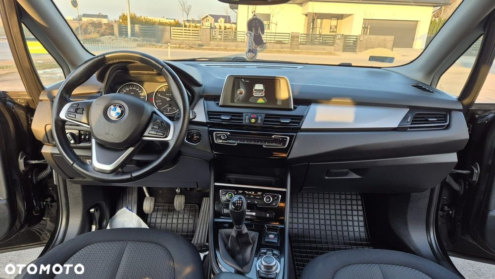 BMW Seria 2 218d - 1