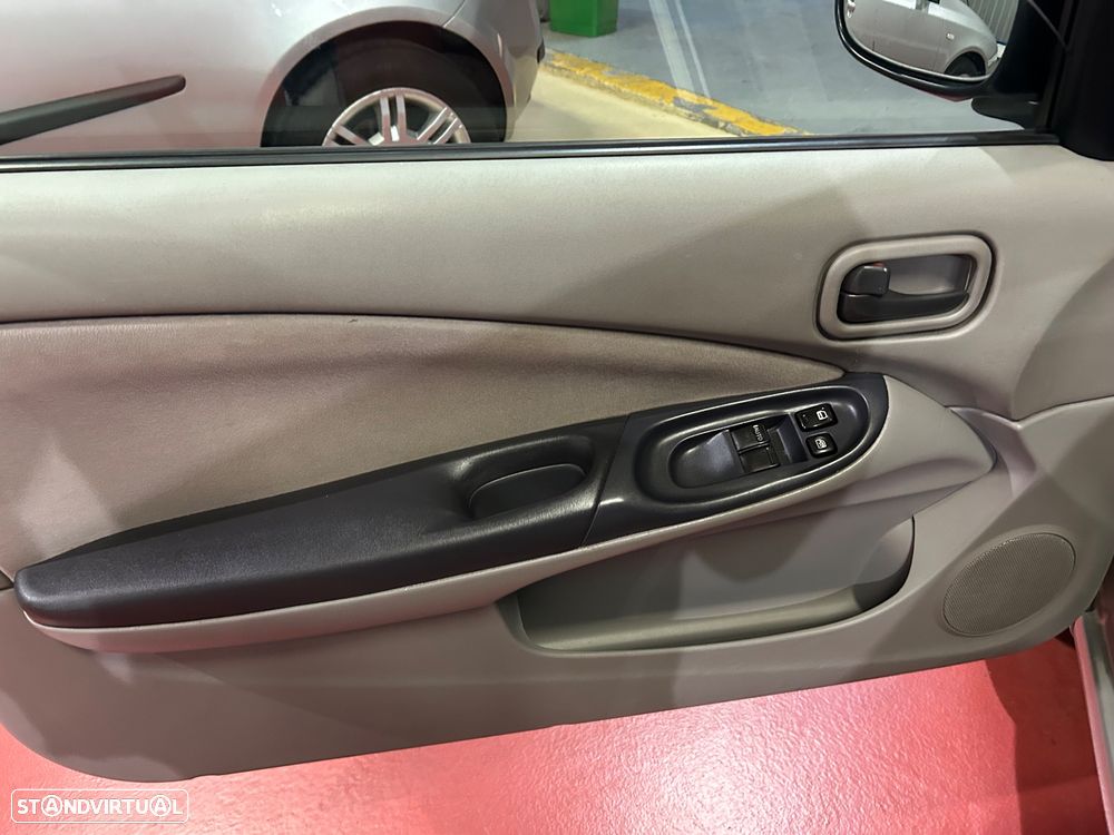 Nissan Almera - 7