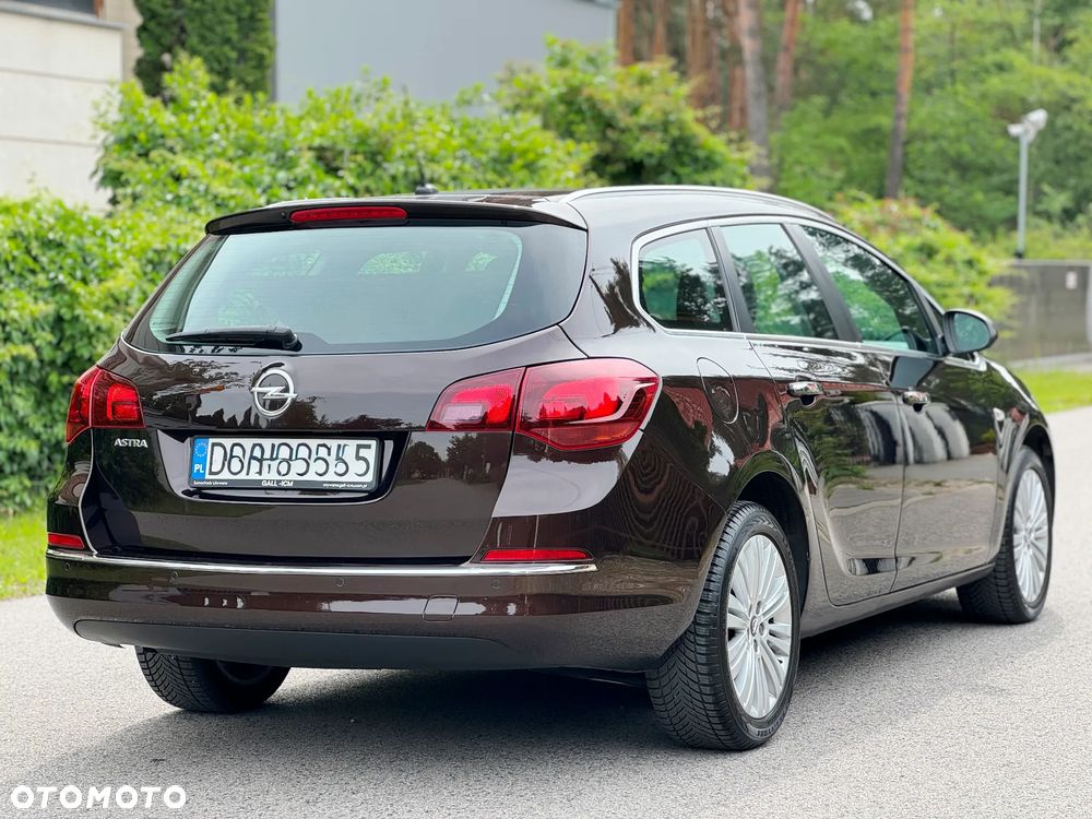 Opel Astra 1.6 Cosmo EU6 - 3