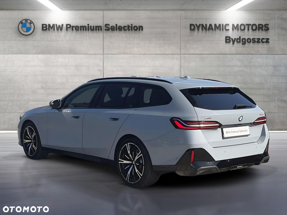 BMW Seria 5 520d xDrive mHEV M Sport - 4