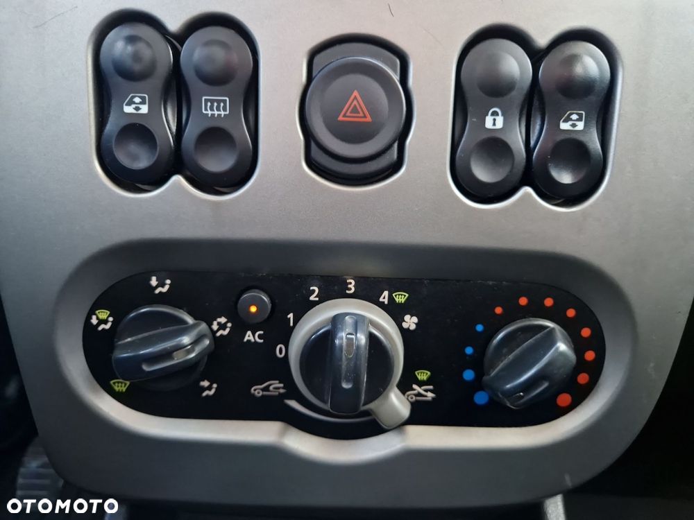 Dacia Sandero 1.5 dCi Laureate - 23