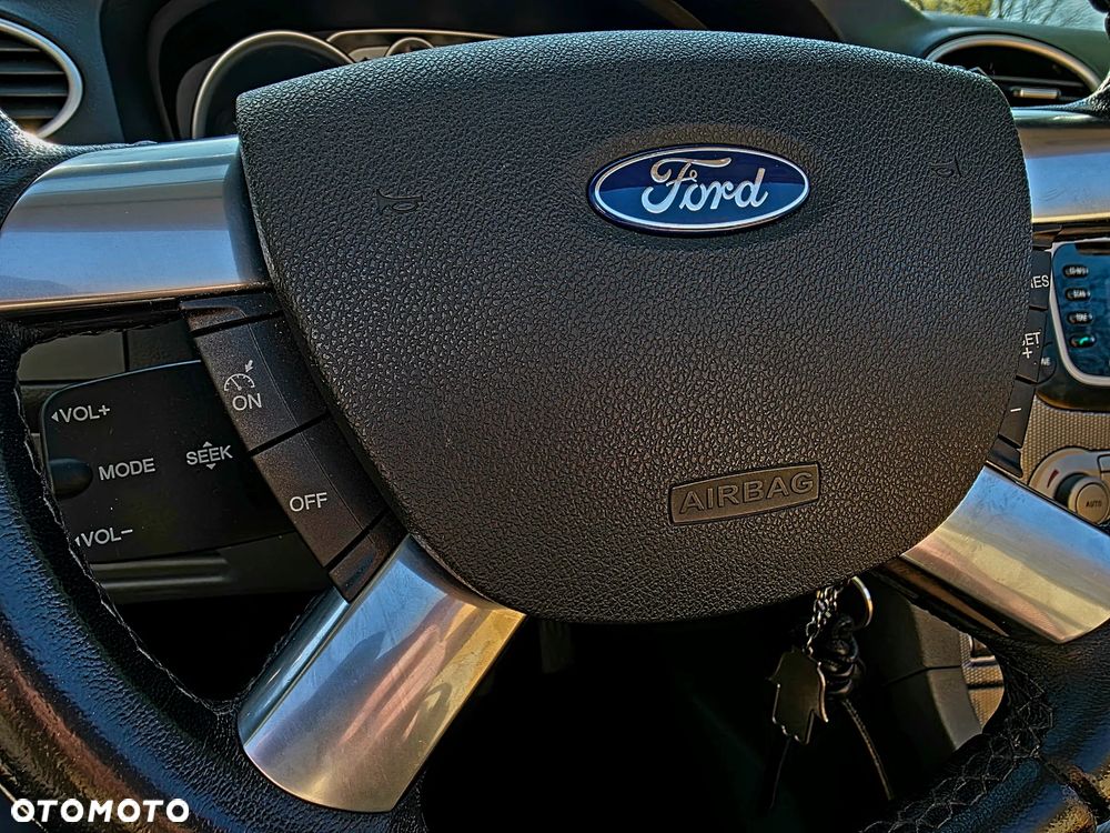 Ford Focus 2.0 TDCi DPF Sport - 9