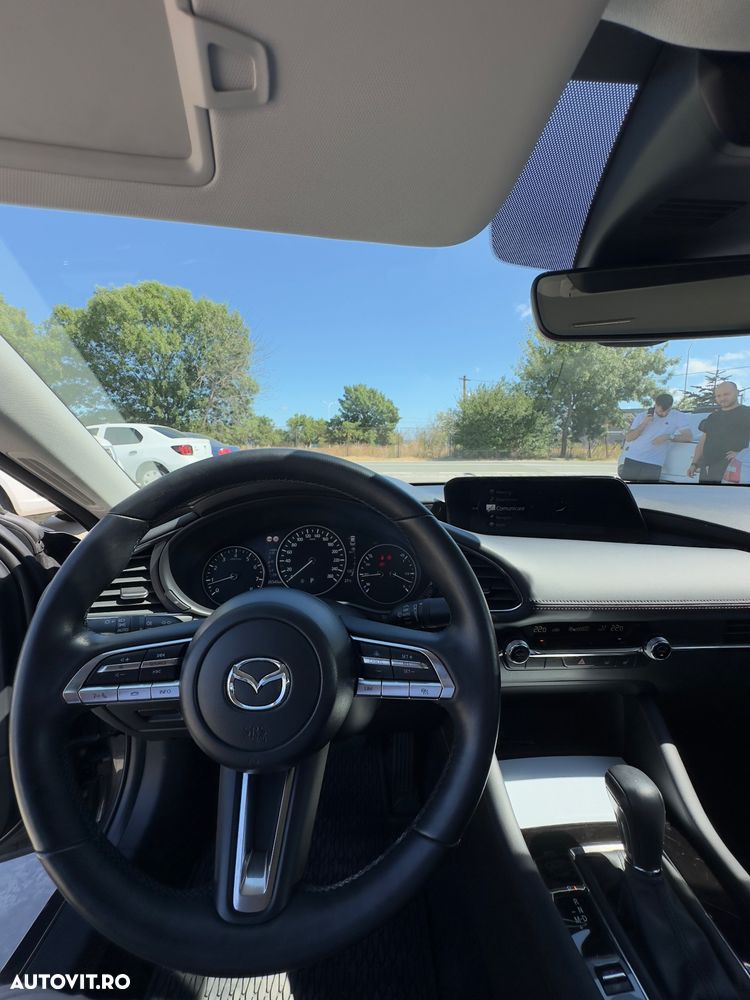 Mazda 3 e-Skyactiv G150 AT MHEV Exclusive-Line - 13