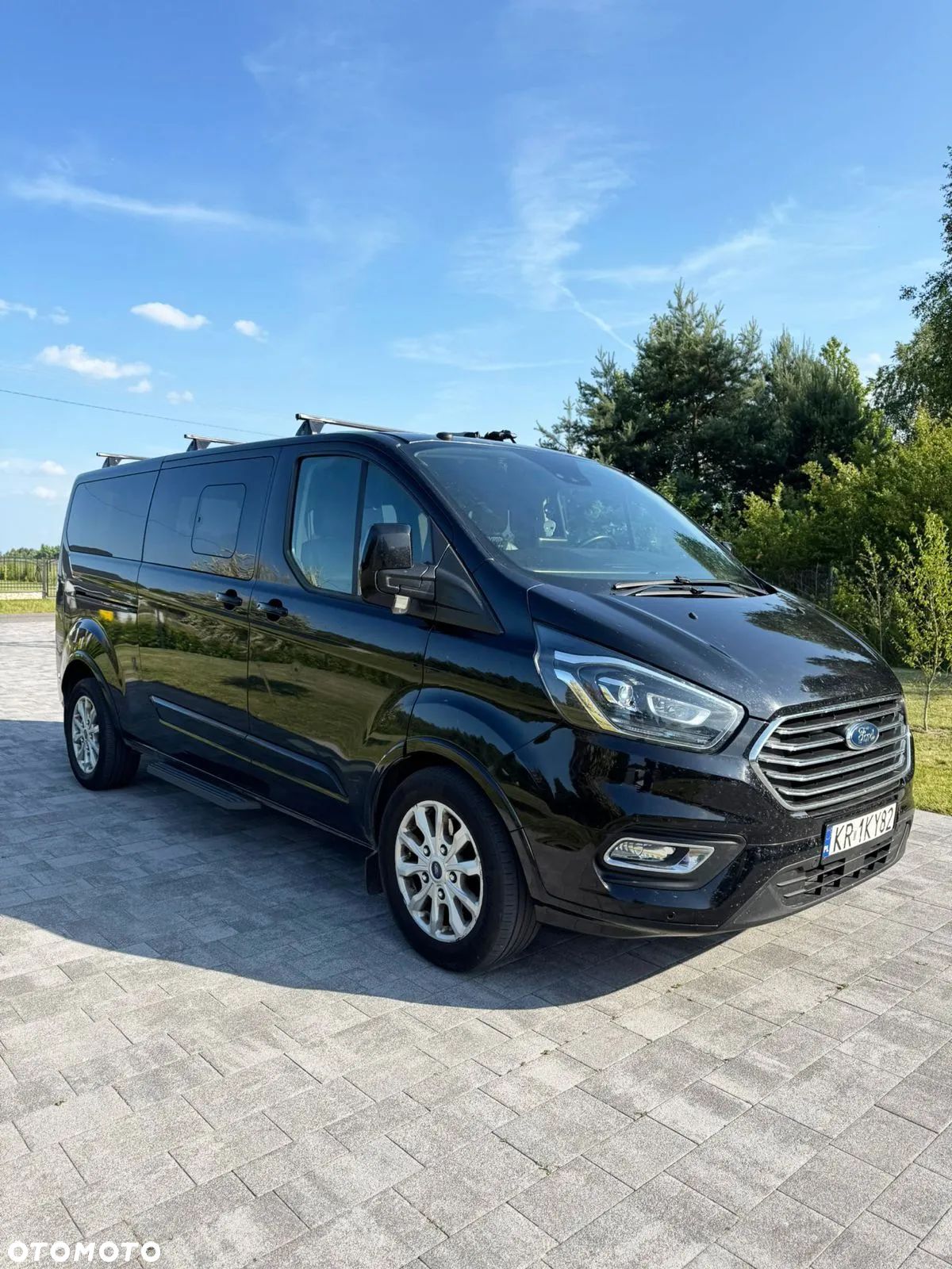 Ford Tourneo Custom - 1