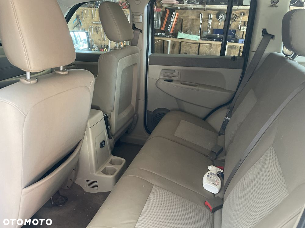 Jeep Liberty 3.7 4x4 - 8