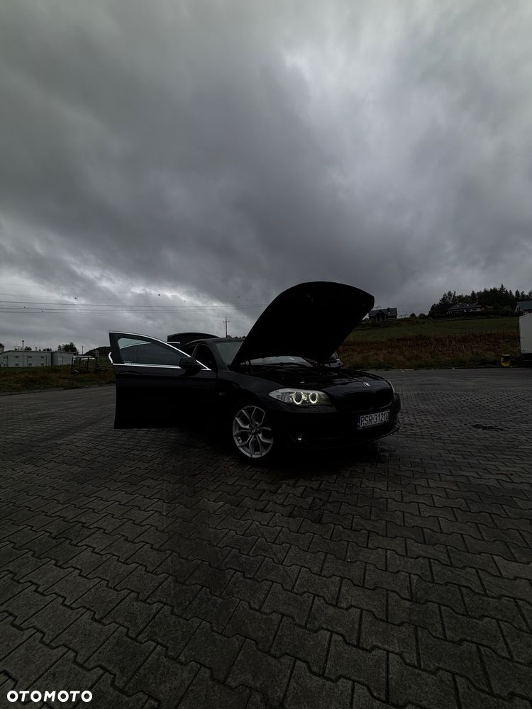 BMW Seria 5 520d - 16