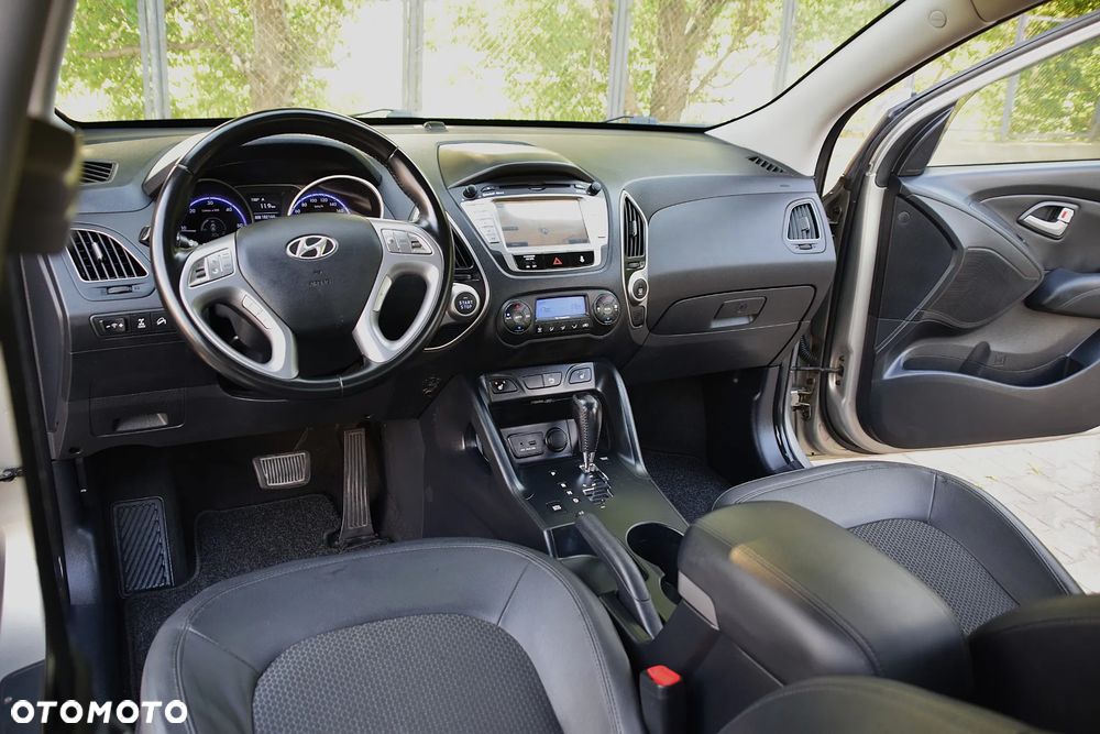 Hyundai ix35 2.0 CRDi 4WD Automatik Premium - 22