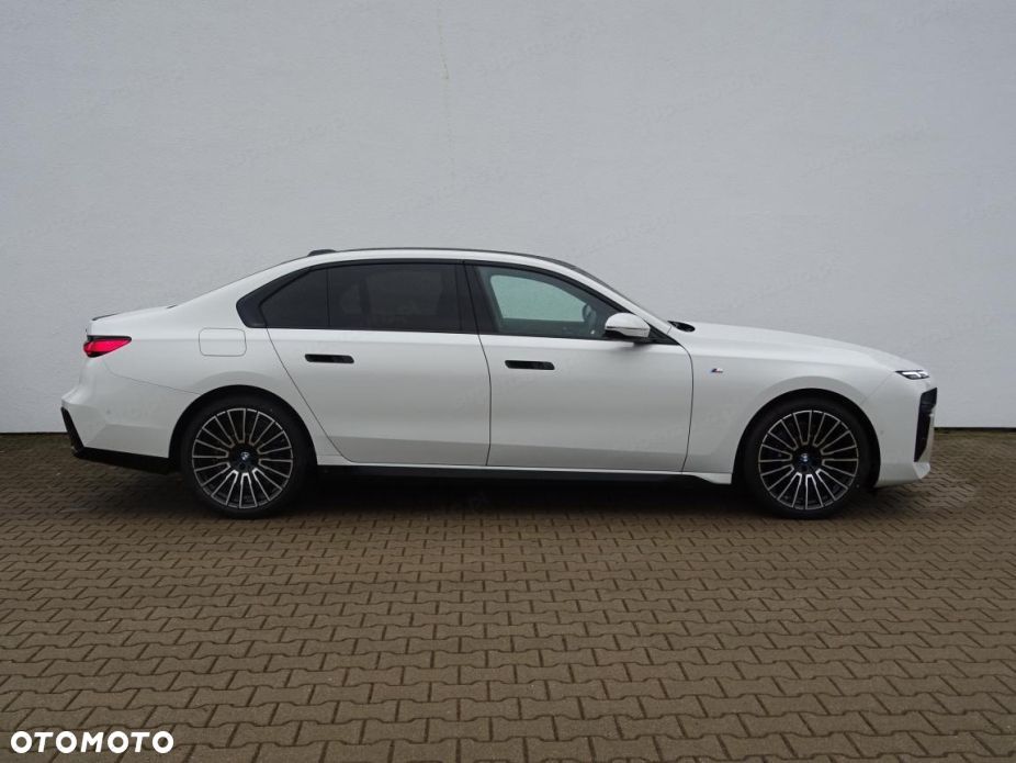 BMW Seria 7 740d xDrive mHEV M Sport sport - 2