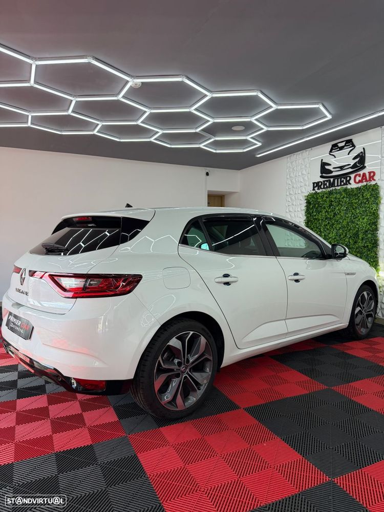 Renault Mégane ENERGY TCe 130 BOSE EDITION - 24