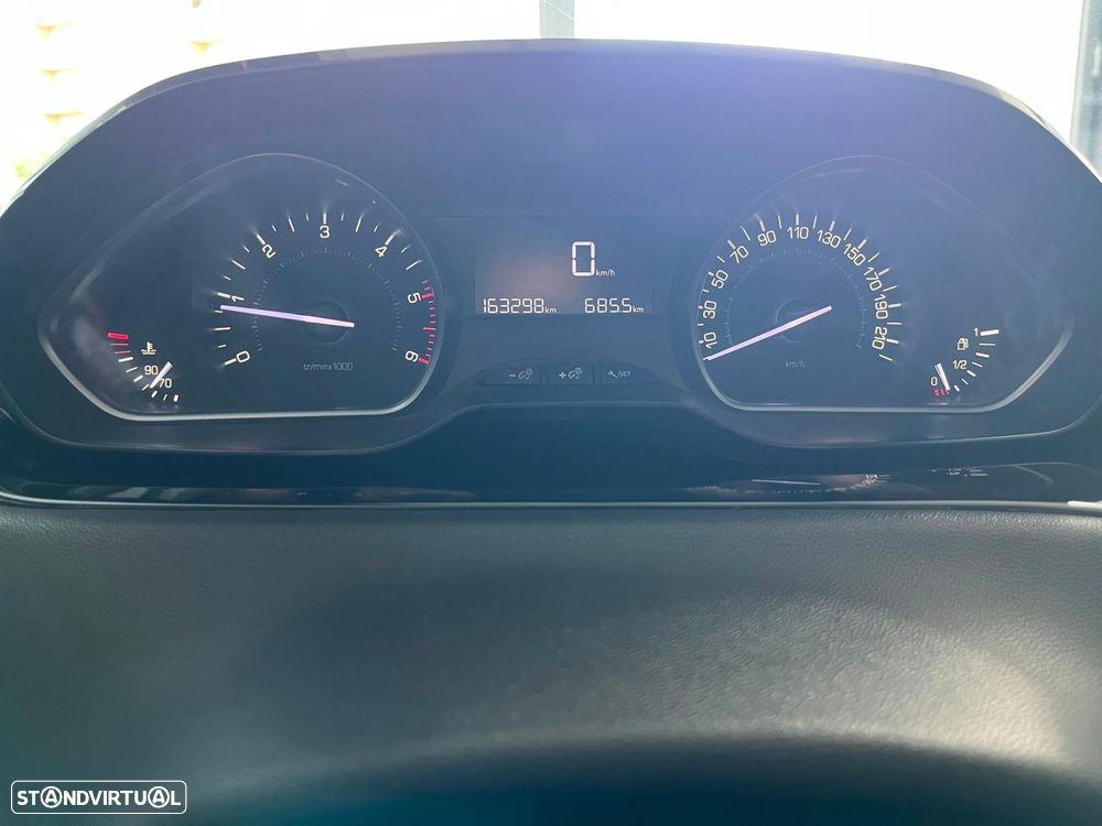 Peugeot 208 1.6 BlueHDi - 23