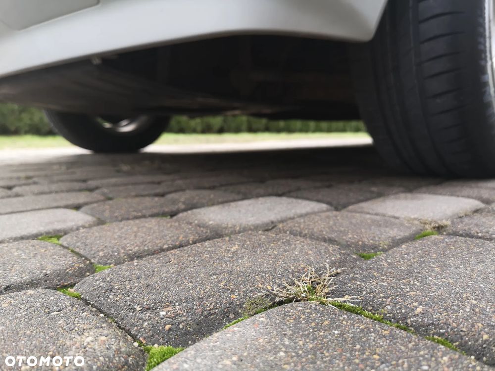 Mercedes-Benz W124 (1984-1993) - 32